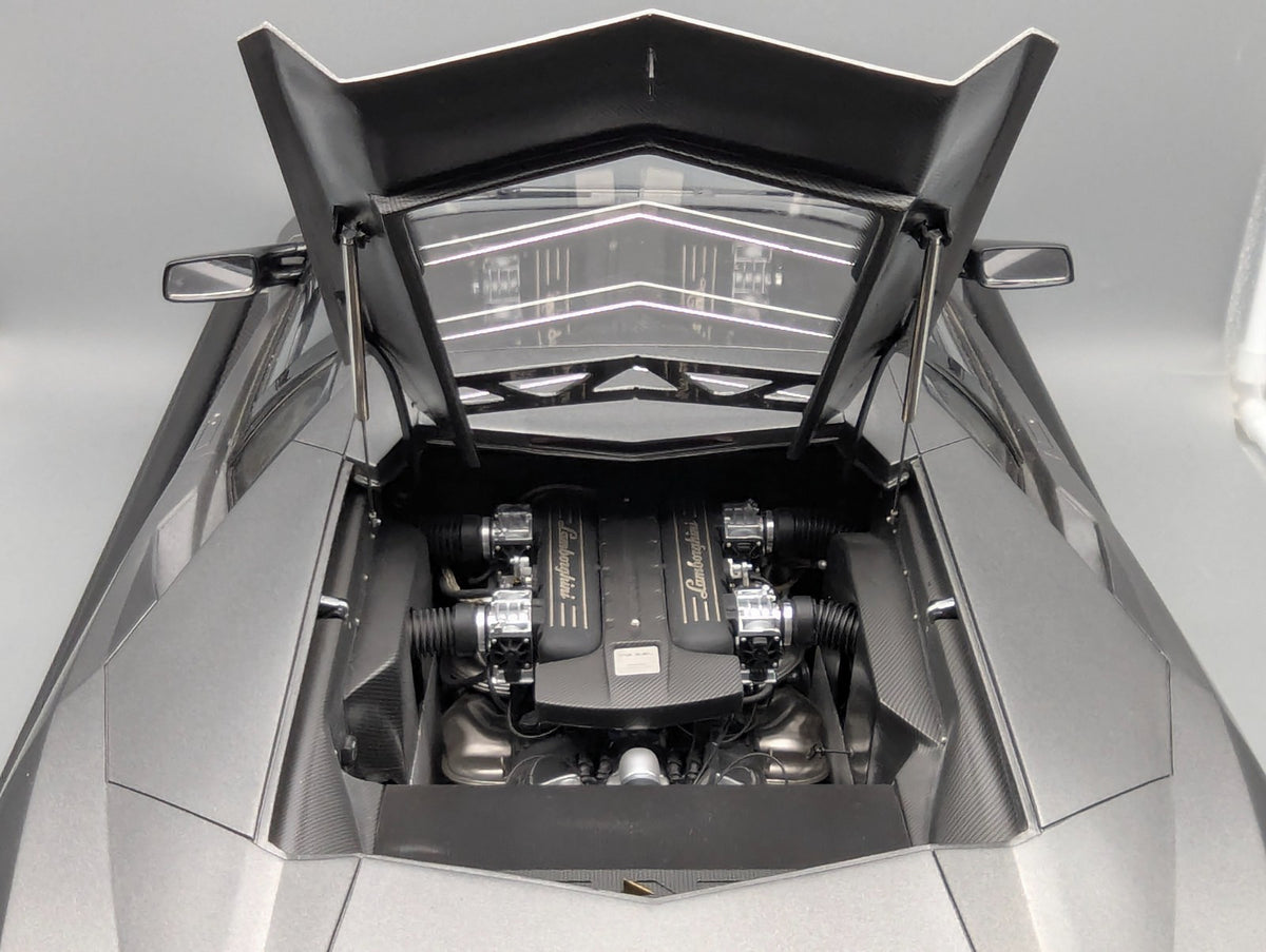 Modellautos 1:8 Amalgam Lamborghini Reventon 2007 Ltd 07/199 mit Vitrine und OVP
