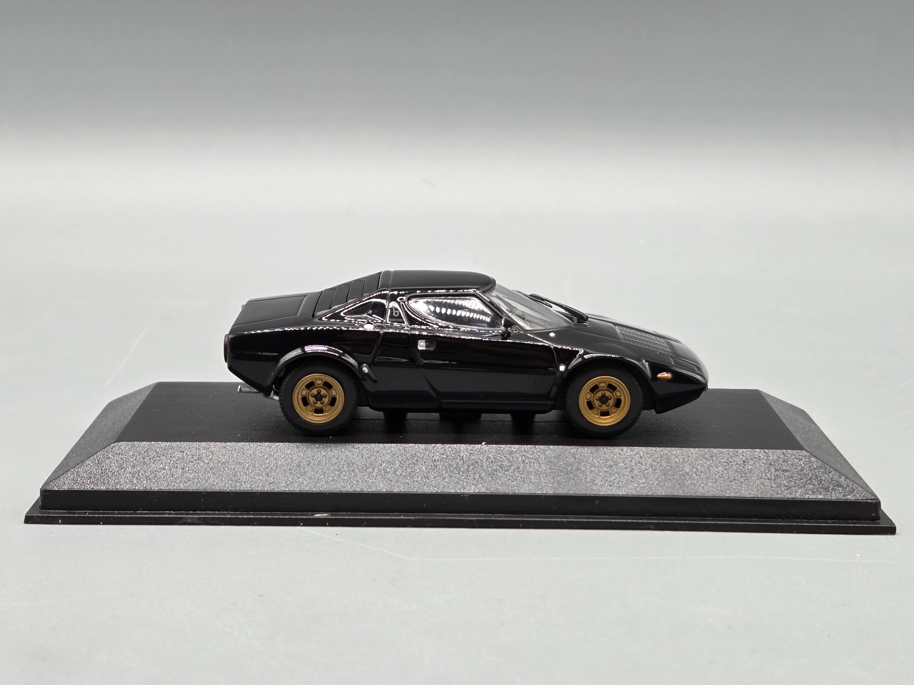 Modellautos 1:43 Minichamps Lancia Stratos Autohebdo Edition 8 Schwarz mit OVP