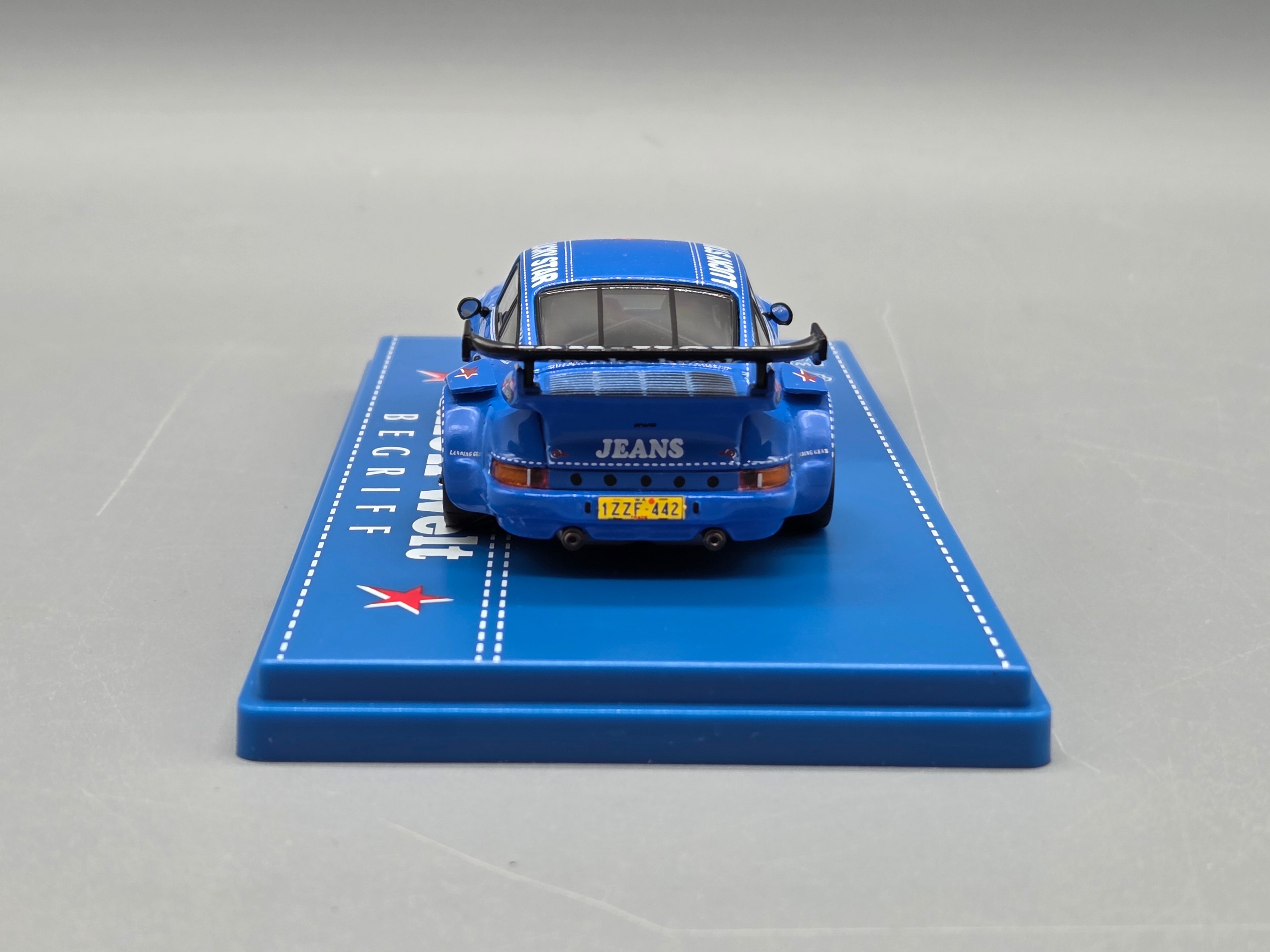 Model Cars 1:43 Minichamps Mercedes Benz SL65 AMG Black Series Silver with original packaging
