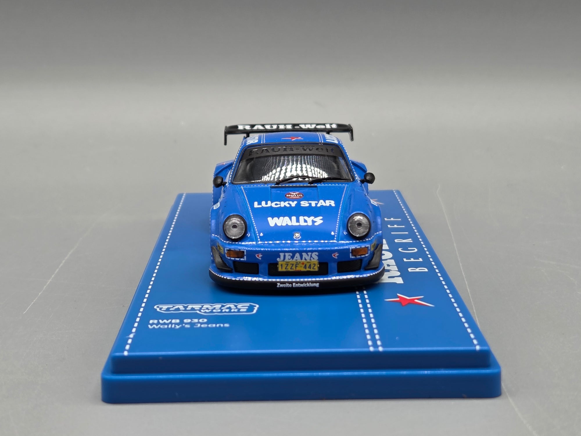 Modellautos 1:43 Taramac Porsche 911 RWB 930 Wally's Jeans mit OVP