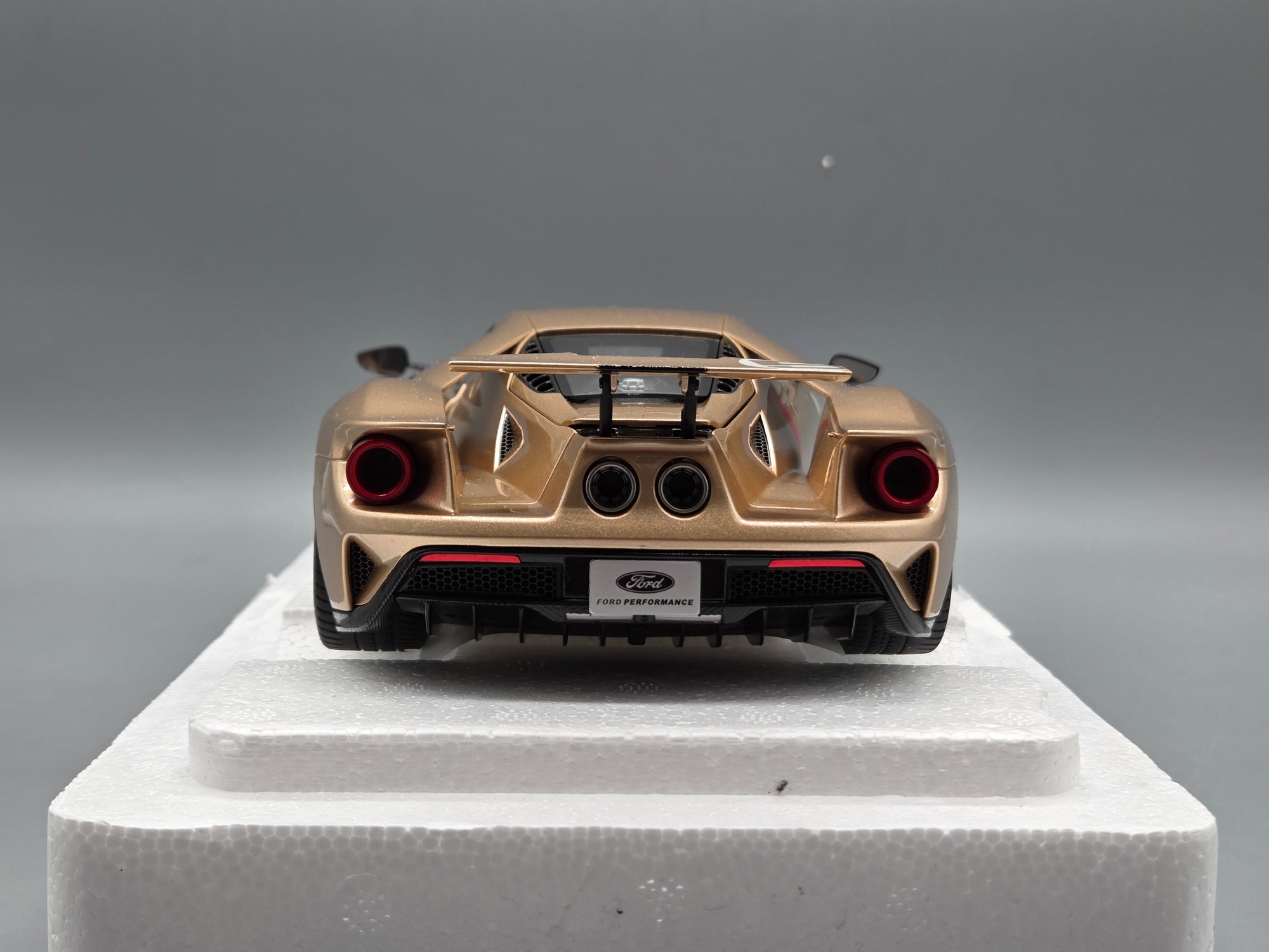 Modellautos 1:18 AUTOart 72928 FORD GT HERITAGE EDITION HOLMAN MOODY mit OVP