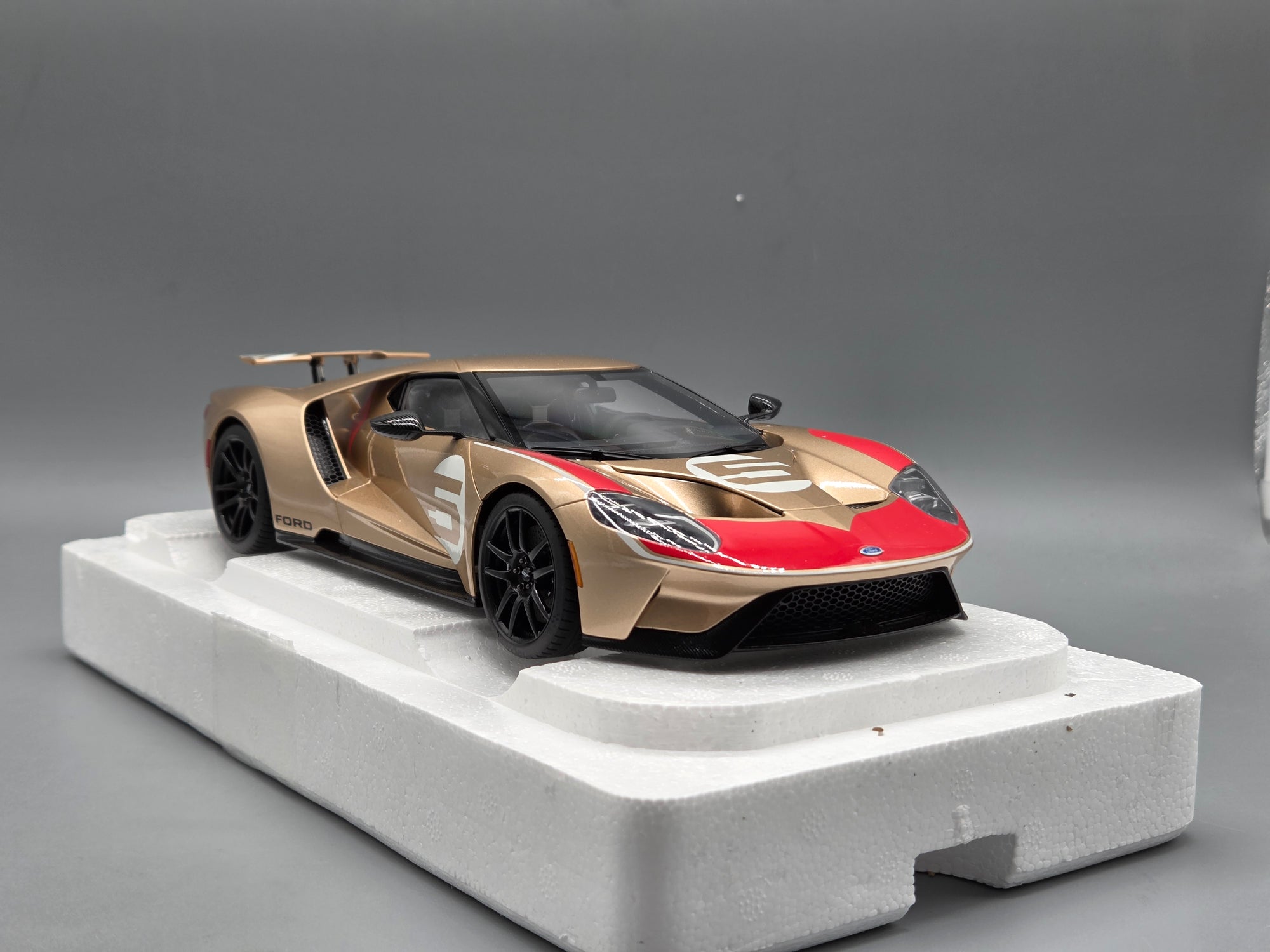 Modellautos 1:18 AUTOart 72928 FORD GT HERITAGE EDITION HOLMAN MOODY mit OVP