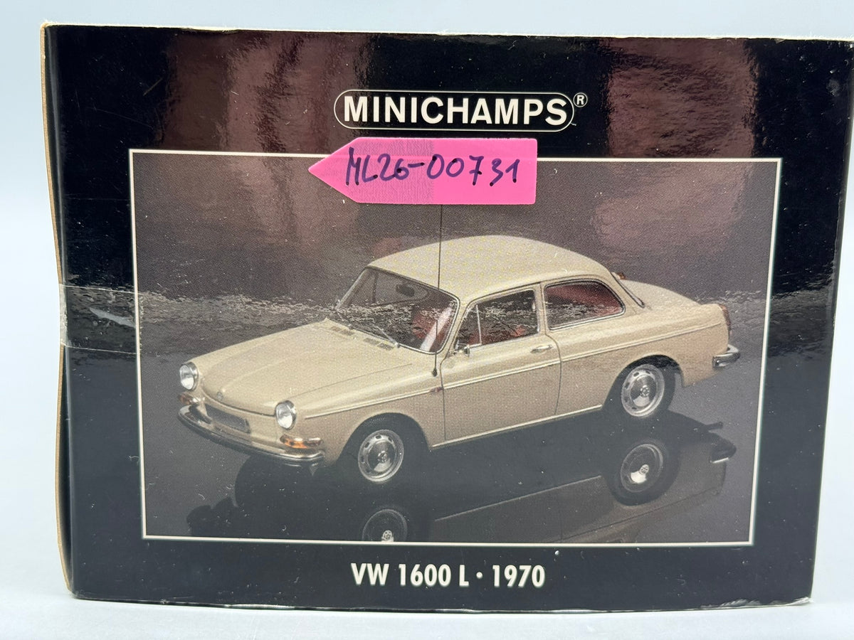 Modellautos 1:18 Minichamps VW 1600L 1970 mit OVP
