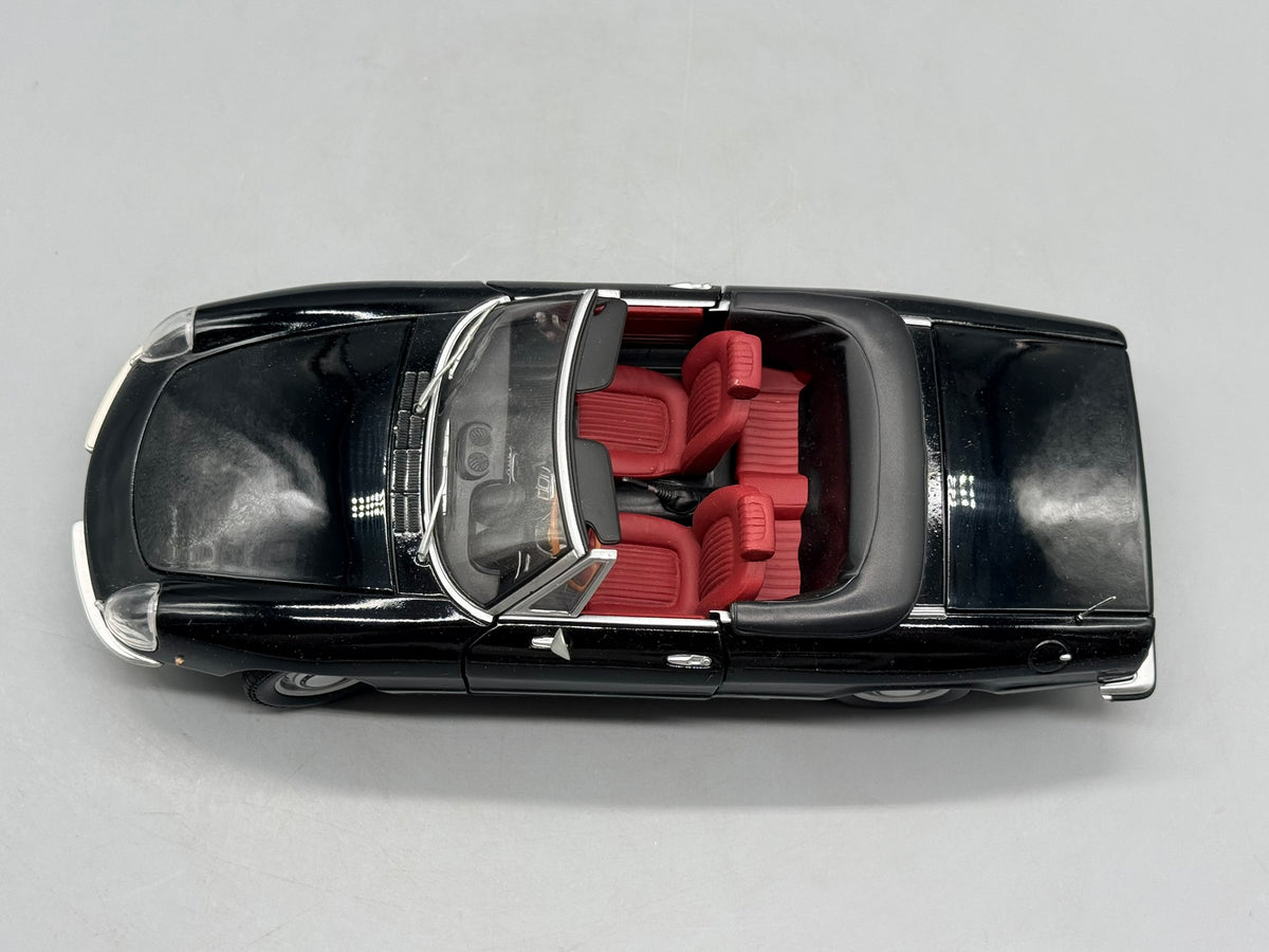 Modellautos 1:18 Minichamps Alfa Romeo 2000 Spider 1970 mit OVP