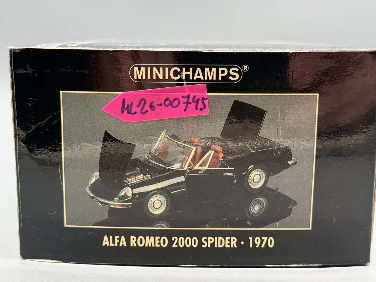 Modellautos 1:18 Minichamps Alfa Romeo 2000 Spider 1970 mit OVP
