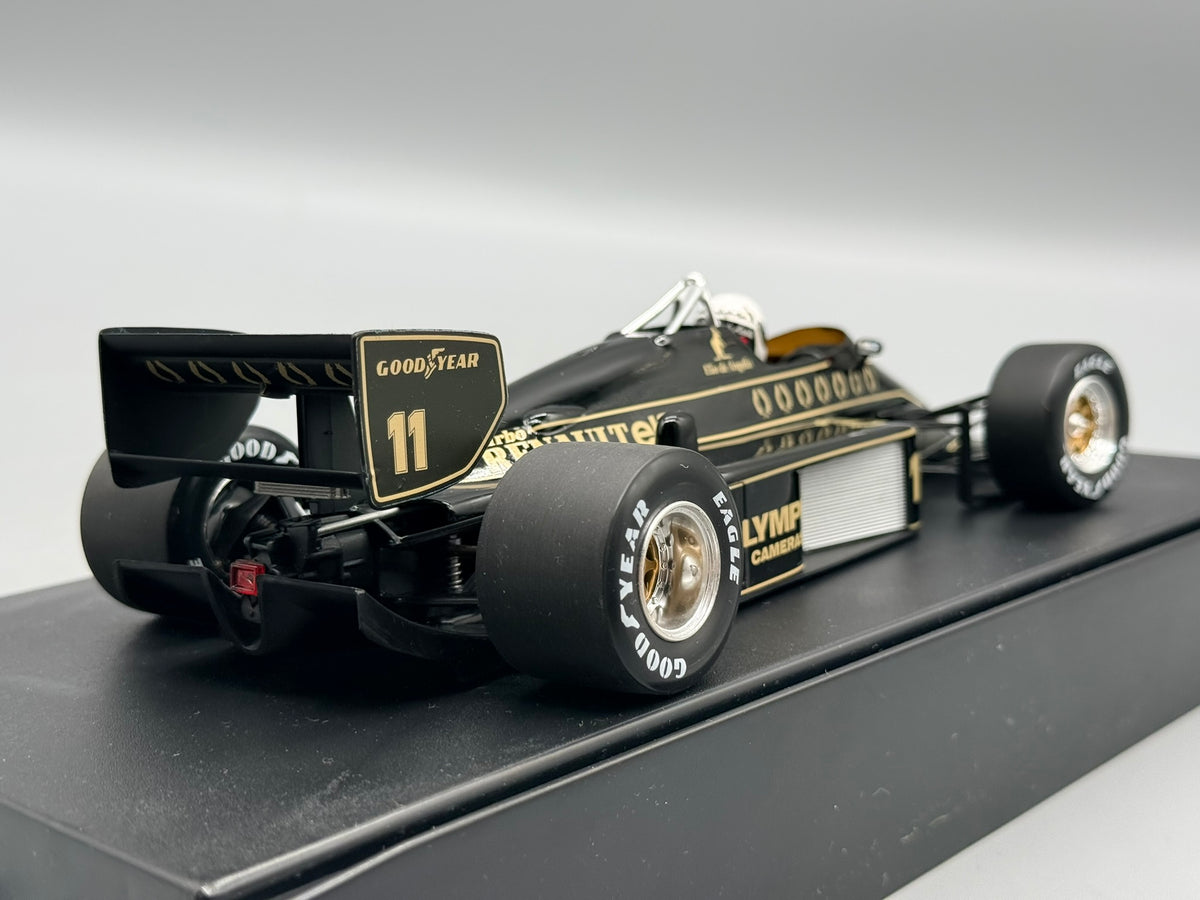 Modellautos 1:18 Minichamps Lotus Renault 97T E. de Angelis 1985 mit OVP