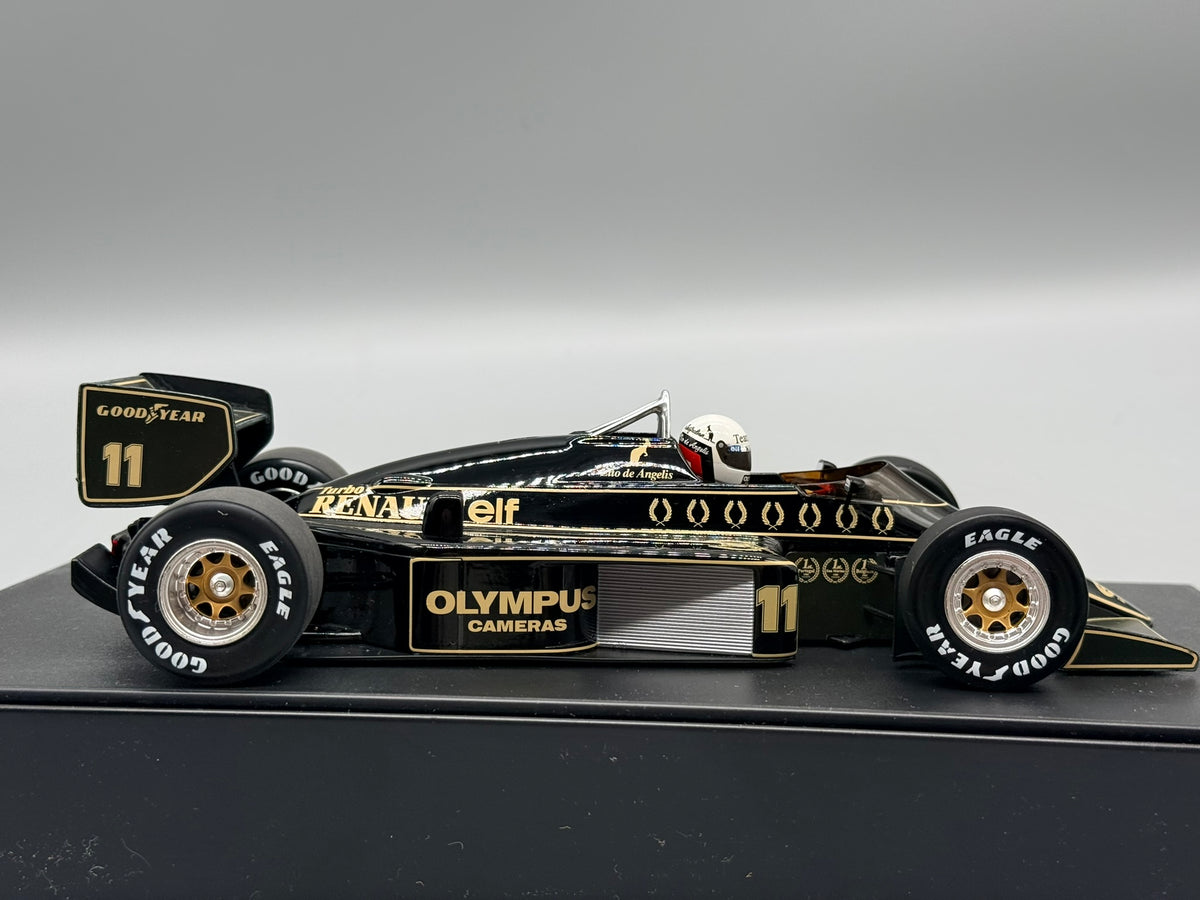 Modellautos 1:18 Minichamps Lotus Renault 97T E. de Angelis 1985 mit OVP
