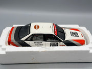 Modellautos 1:18 Minichamps Audi V8 Quattro DTM 1990 #45 mit OVP