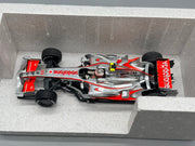 Modellautos 1:18 Minichamps McLaren Mercedes MP4-23 mit OVP