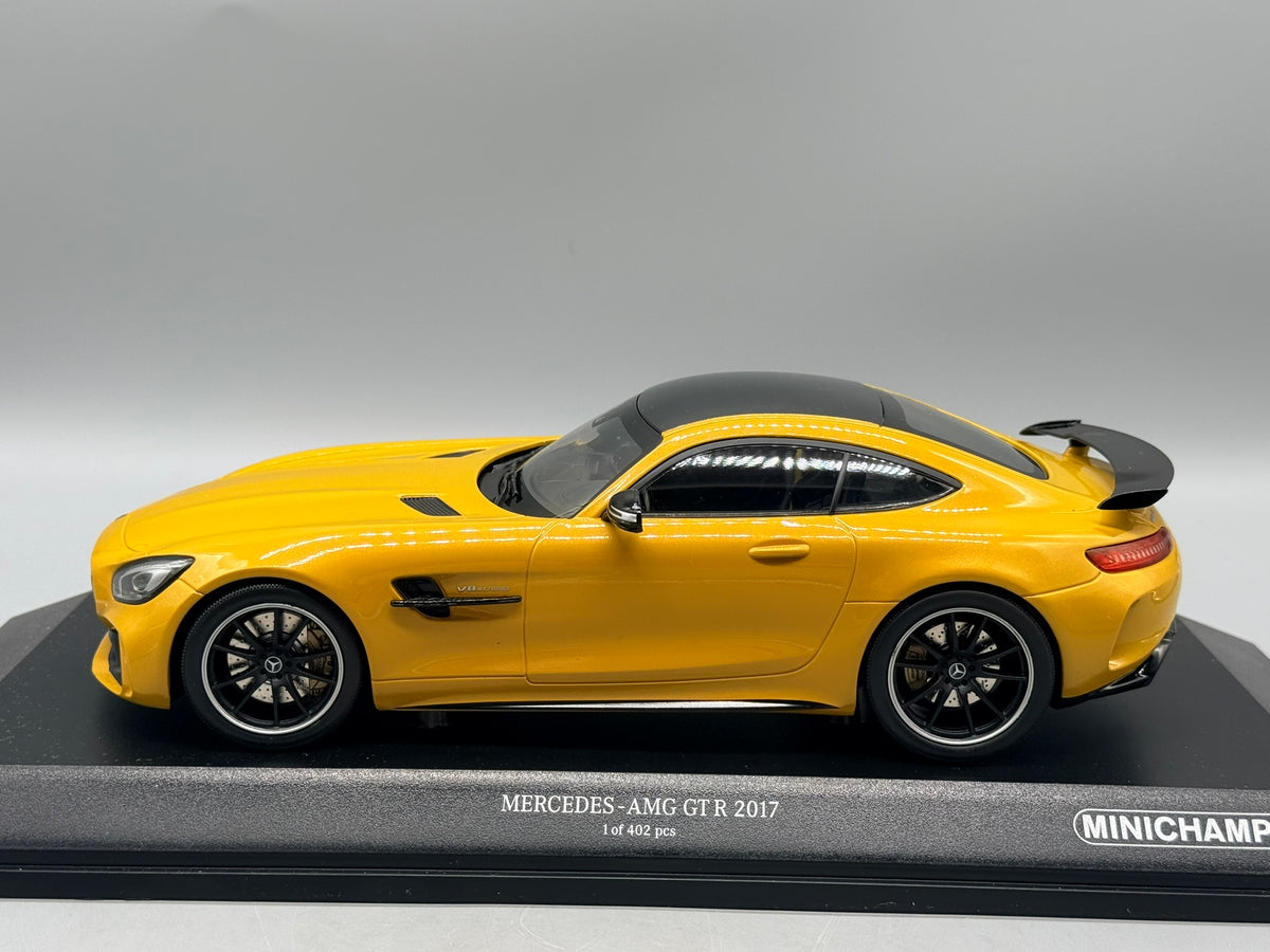Modellautos 1:18 Minichamps Mercedes-Benz AMG GT R 2017 mit OVP