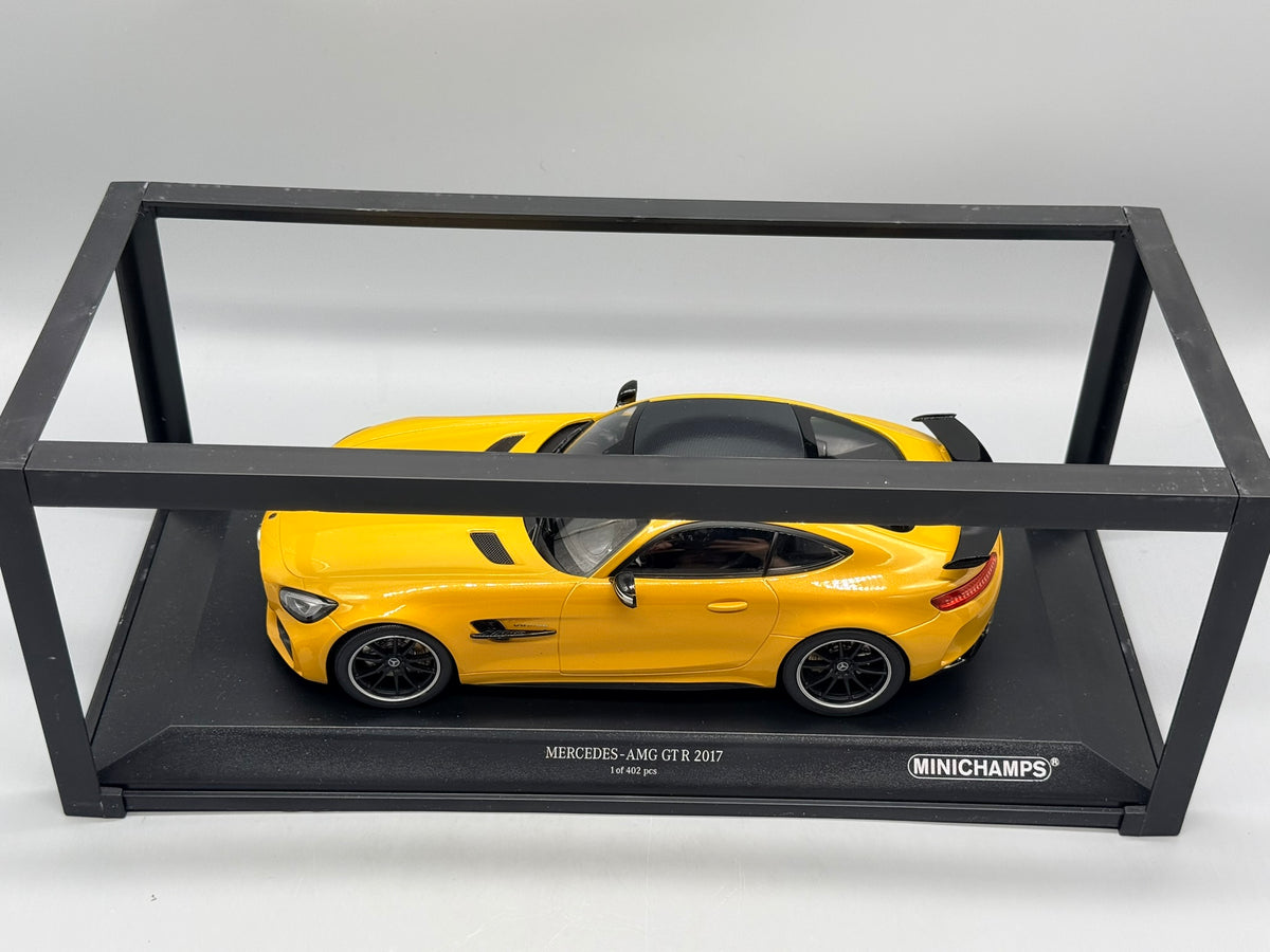 Modellautos 1:18 Minichamps Mercedes-Benz AMG GT R 2017 mit OVP