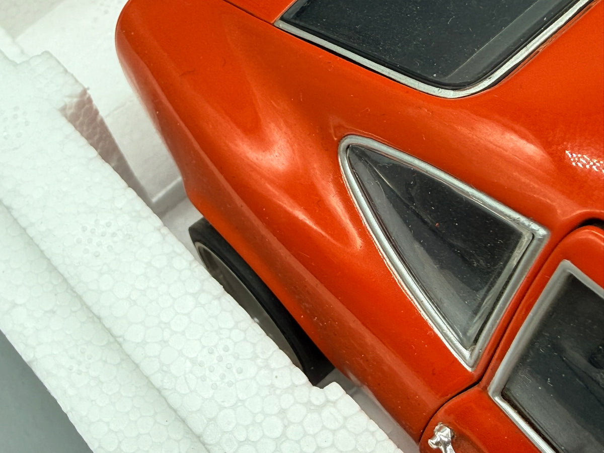 Modellautos 1:18 Minichamps Opel GT 1970 mit OVP