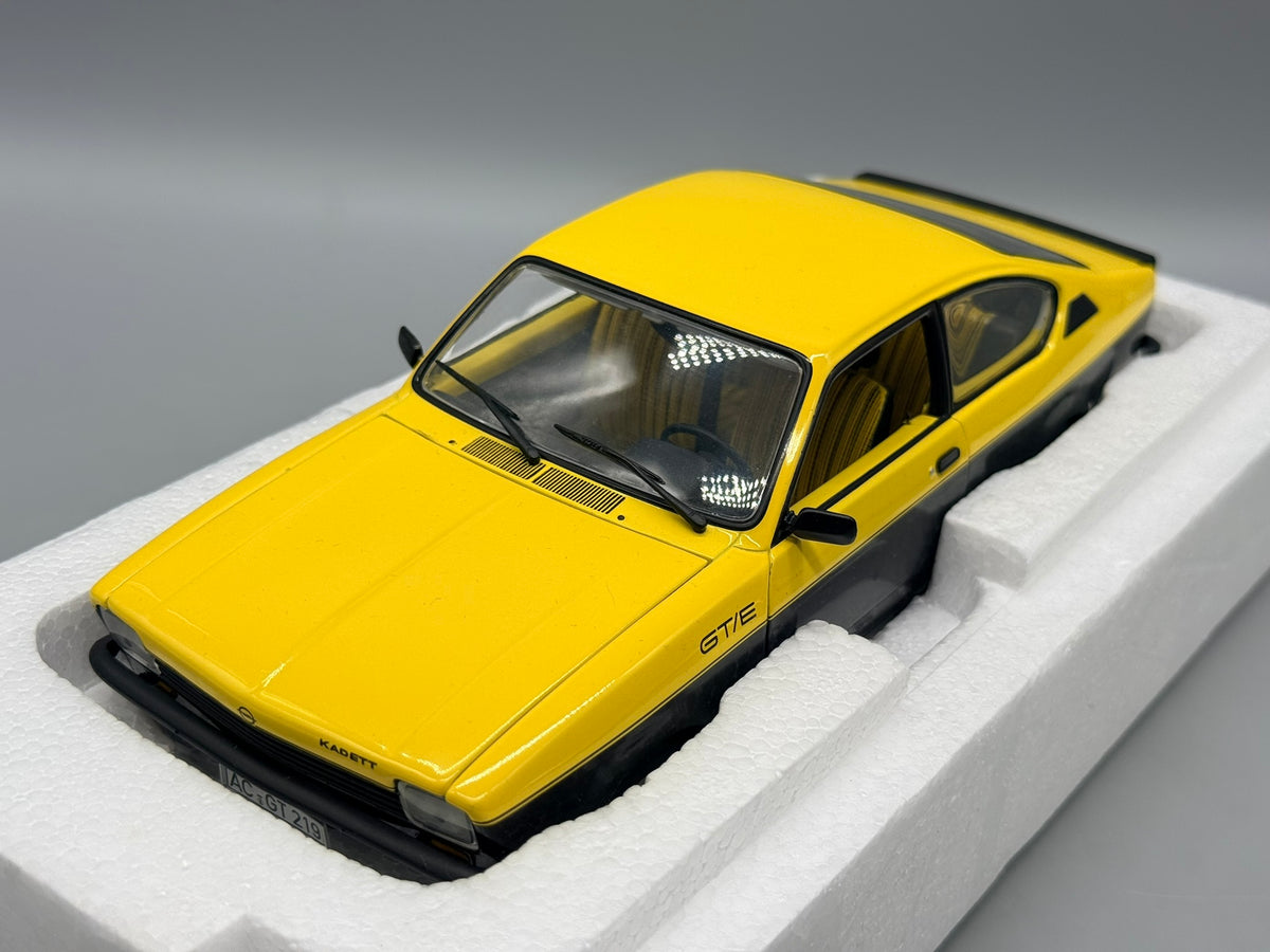 Modellautos 1:18 Minichamps Opel Kadett C GT/E 1976 mit OVP
