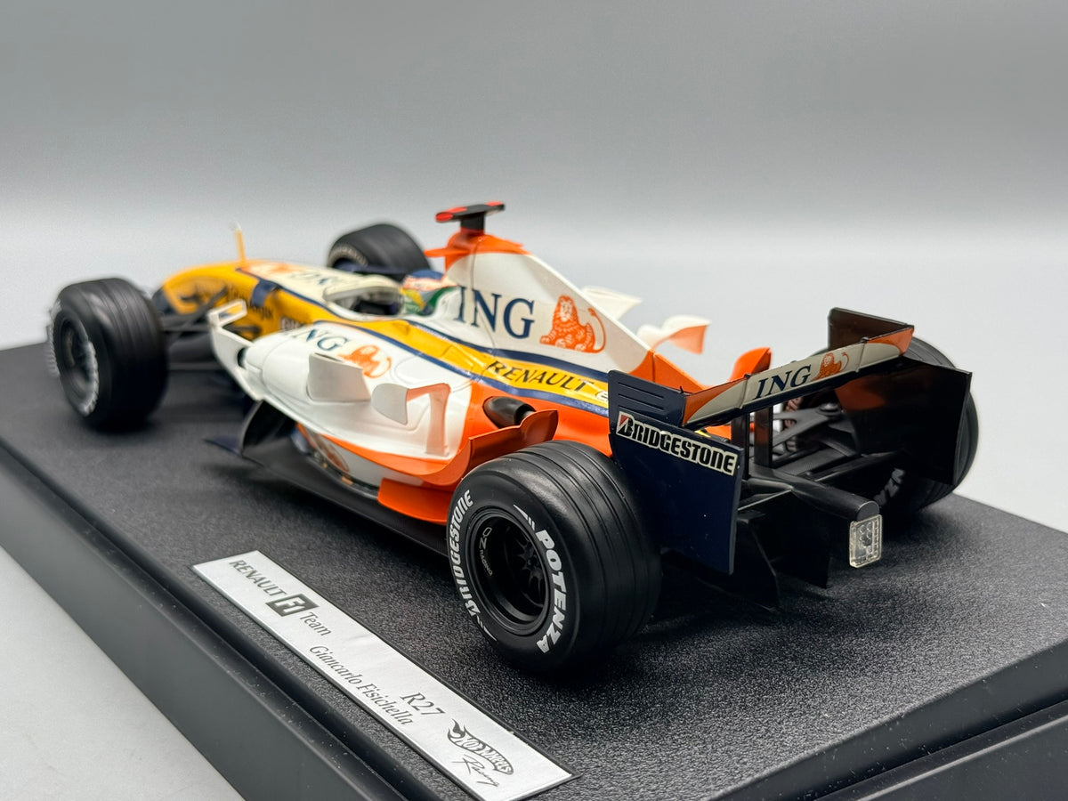 Modellautos 1:18 Hot Wheels Racing Renault F1 Team R27 Giancarlo Fisichella OVP