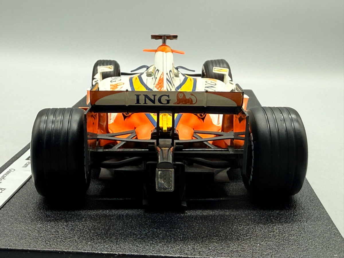 Modellautos 1:18 Hot Wheels Racing Renault F1 Team R27 Giancarlo Fisichella OVP