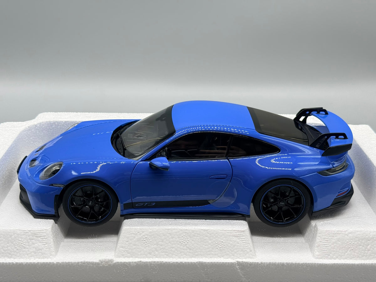 Modellautos 1:18 Norev Porsche 911 GT3 (992) mit OVP