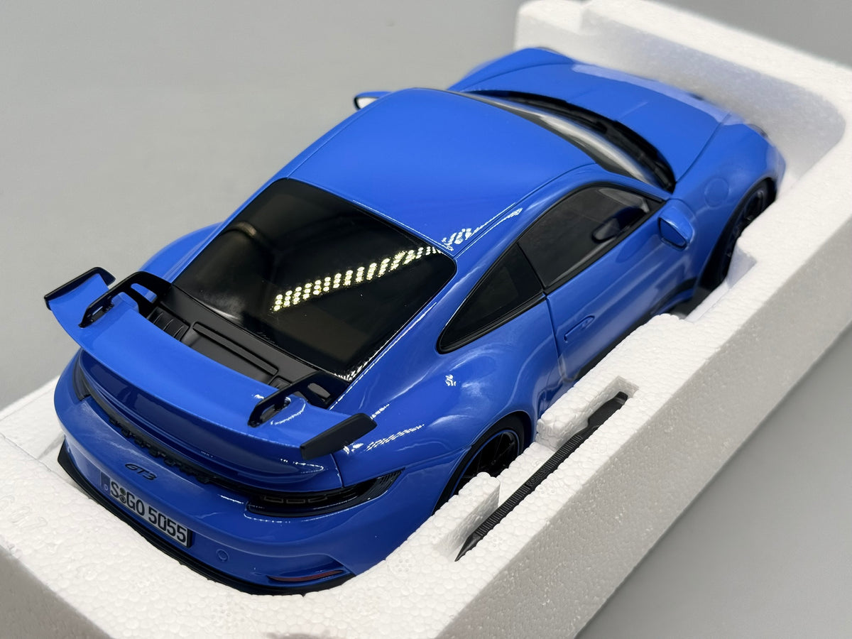 Modellautos 1:18 Norev Porsche 911 GT3 (992) mit OVP