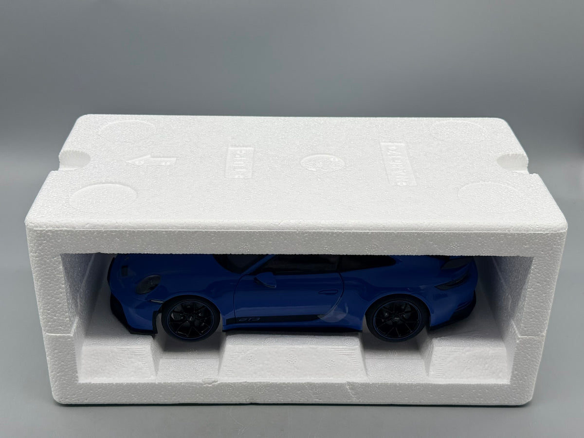 Modellautos 1:18 Norev Porsche 911 GT3 (992) mit OVP