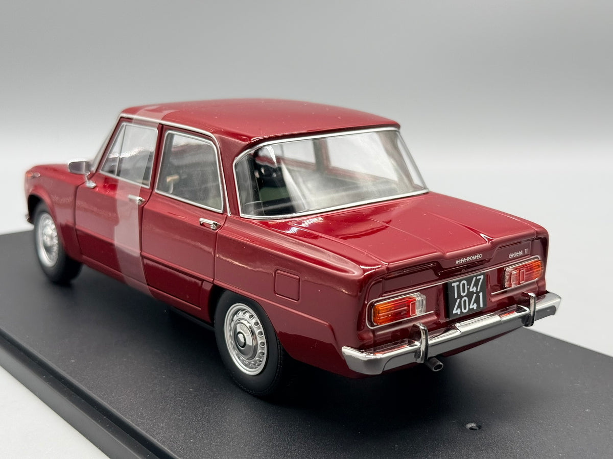 Modellautos 1:18 Mitica Alfa Romeo Giulia 1.6 Ti mit OVP