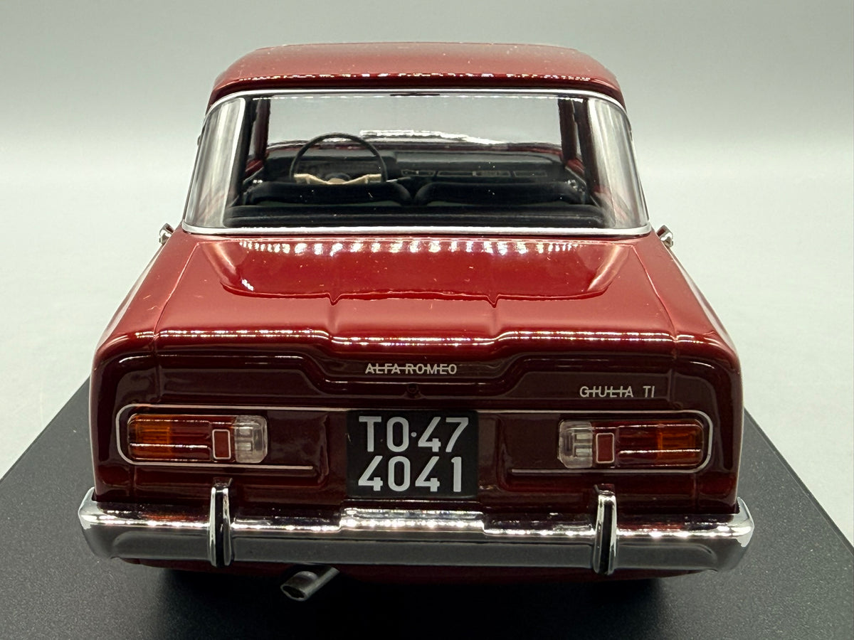 Modellautos 1:18 Mitica Alfa Romeo Giulia 1.6 Ti mit OVP