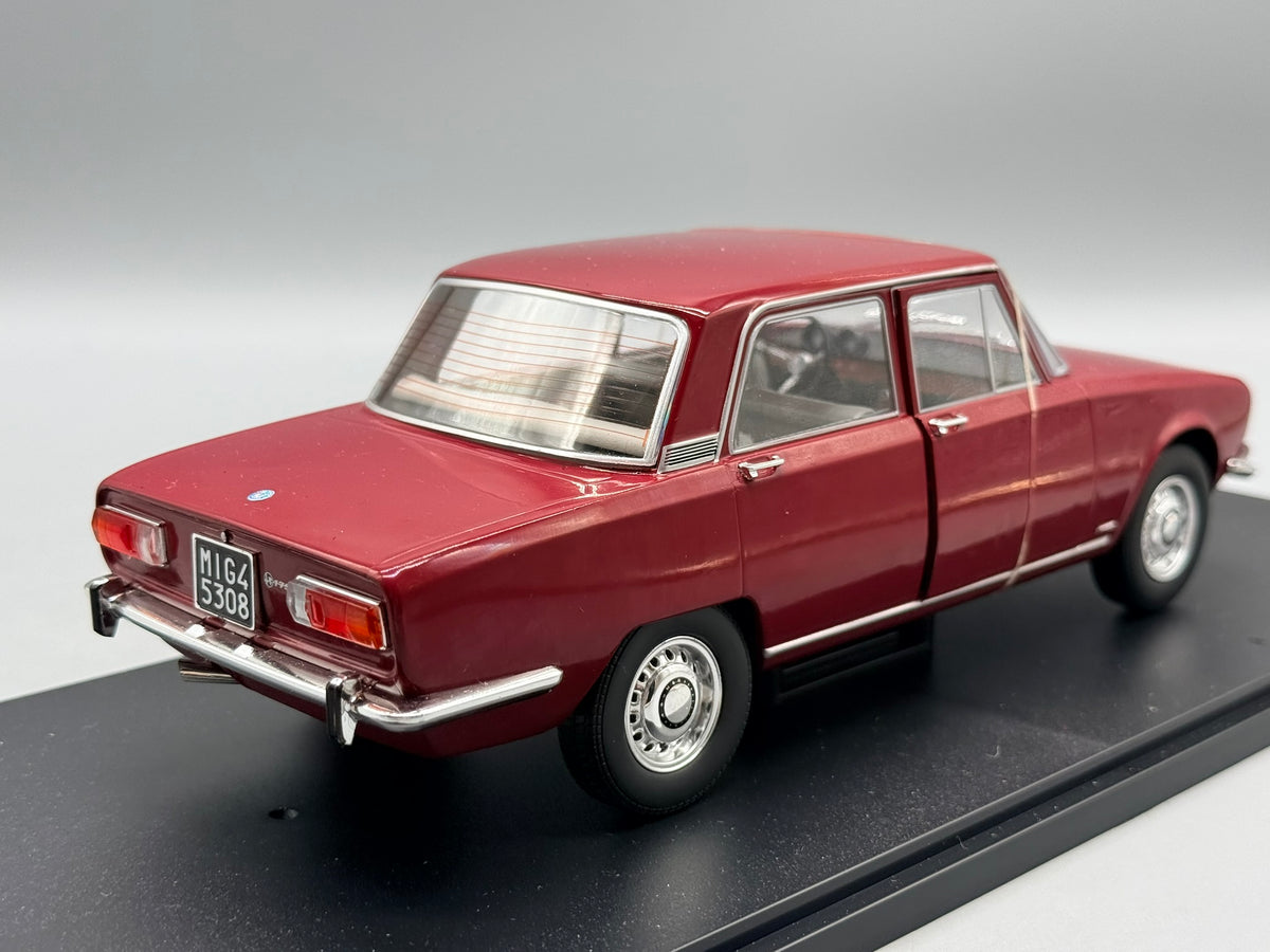 Modellautos 1:18 Mitica Alfa Romeo Giulia 1.6 Ti mit OVP