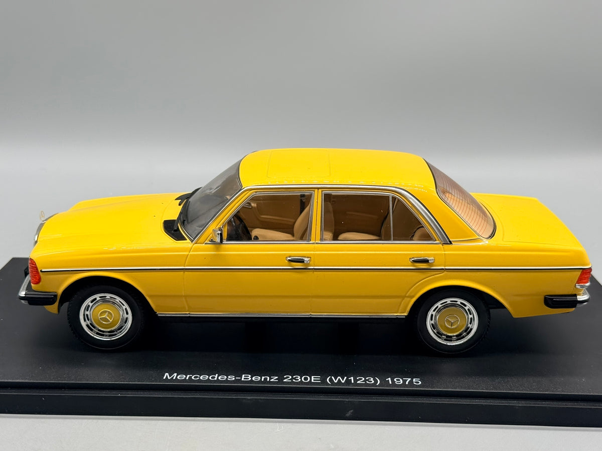 Modellautos 1:18 KK-Scale Mercedes-Benz 230E (W123) 1975 mit OVP