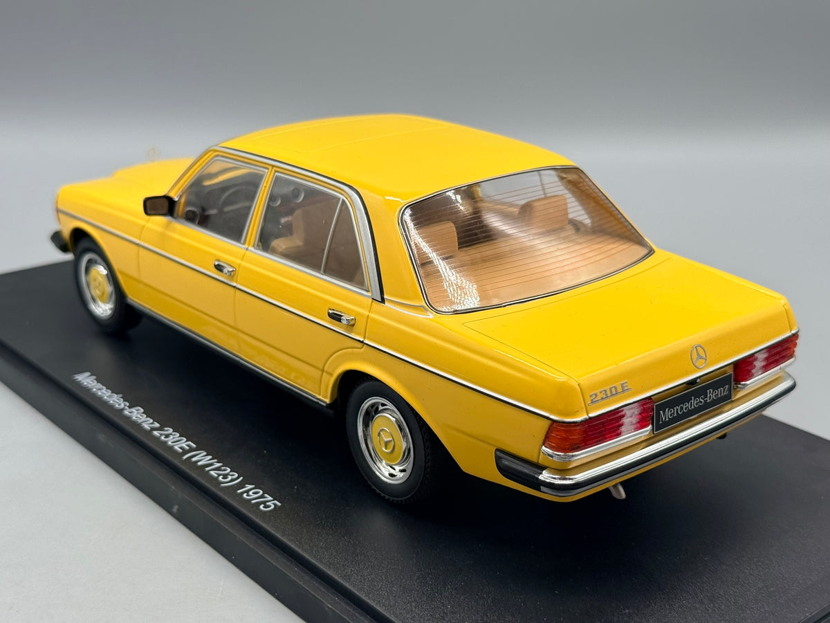 Modellautos 1:18 KK-Scale Mercedes-Benz 230E (W123) 1975 mit OVP