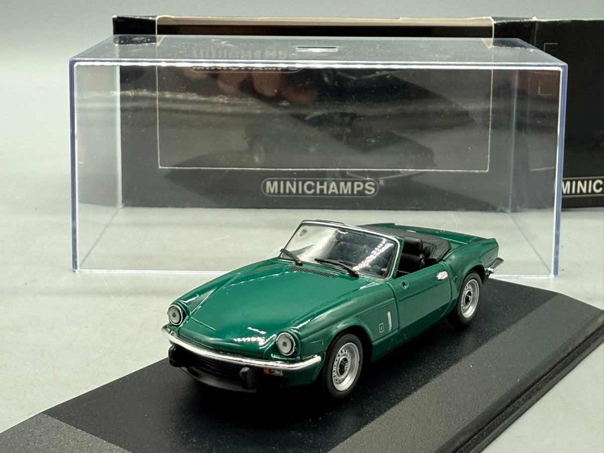 Modellautos 1:18 Minichmaps Triumph Spitfire Mk. IV mit OVP