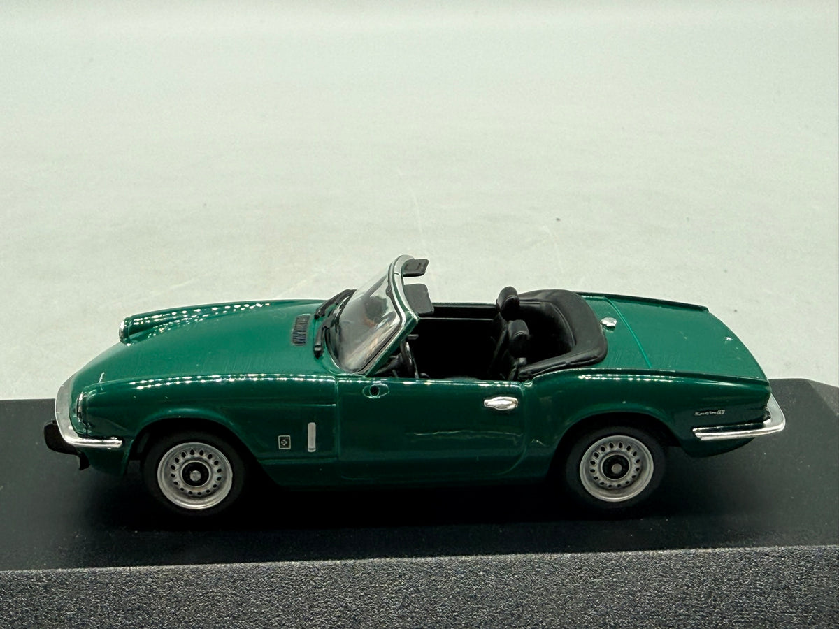 Modellautos 1:18 Minichmaps Triumph Spitfire Mk. IV mit OVP