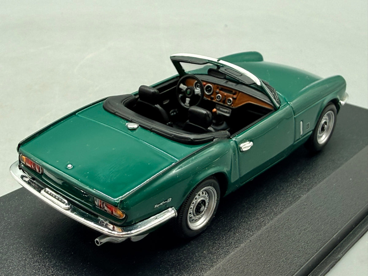 Modellautos 1:18 Minichmaps Triumph Spitfire Mk. IV mit OVP