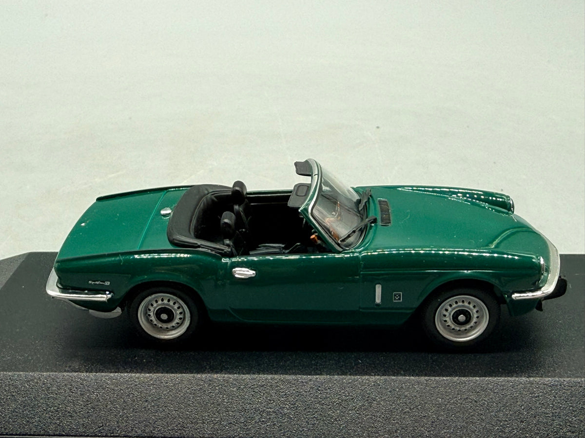 Modellautos 1:18 Minichmaps Triumph Spitfire Mk. IV mit OVP