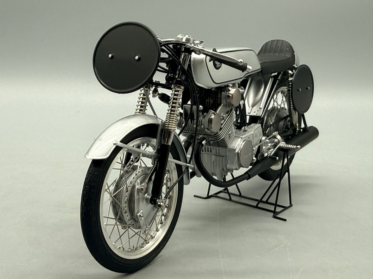 Modellautos 1:10 Ebbro Honda CR93 Racing mit OVP