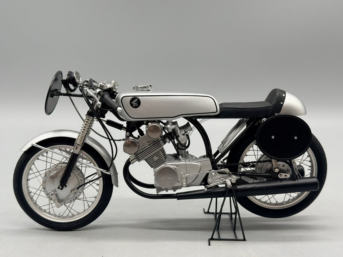 Modellautos 1:10 Ebbro Honda CR93 Racing mit OVP