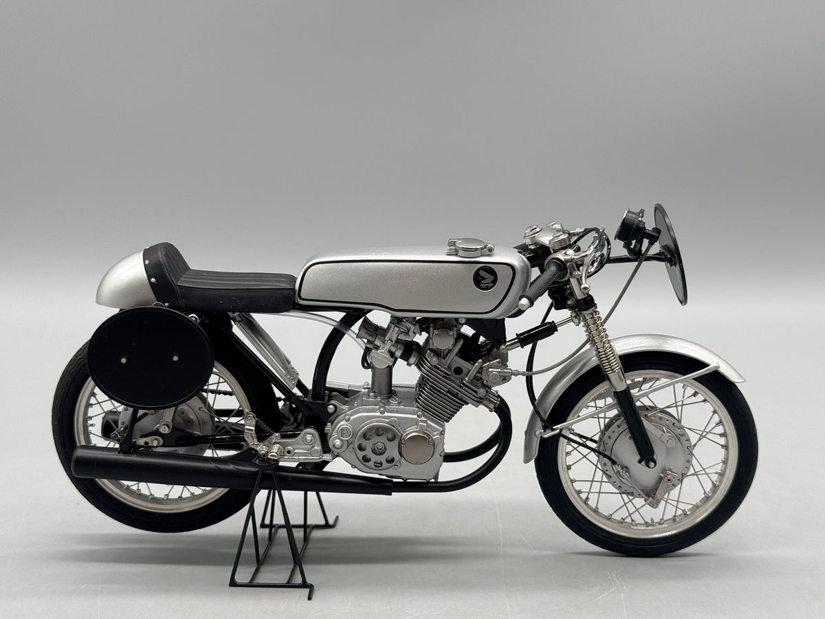 Modellautos 1:10 Ebbro Honda CR93 Racing mit OVP