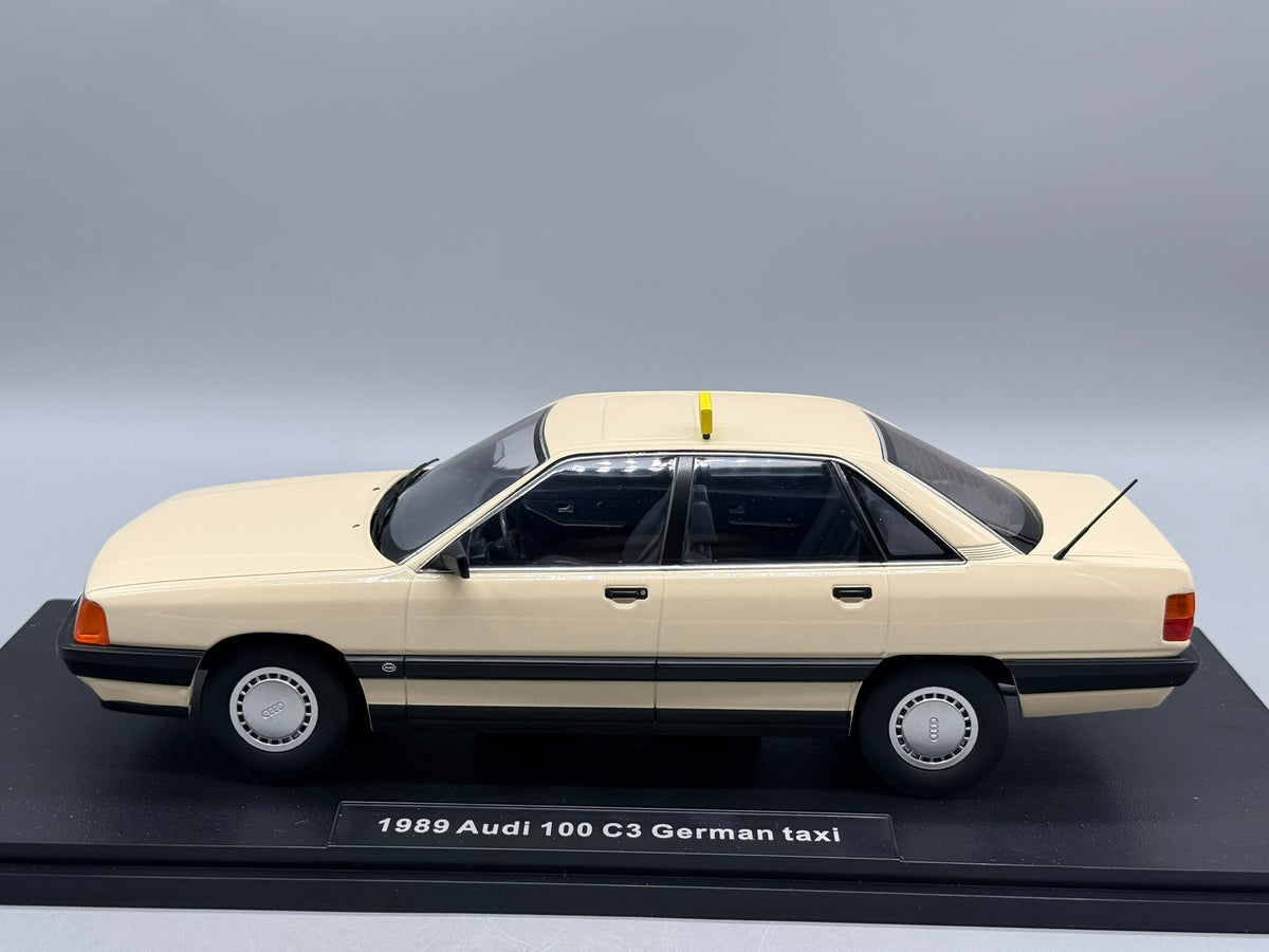 Modellautos 1:18 Triple9 Audi 100 C3 German Taxi 1989 mit OVP