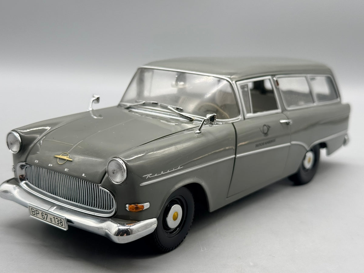 Modellautos 1:18 Minichamps Opel Rekord P1 Caravan Deutsche Bundespost mit OVP