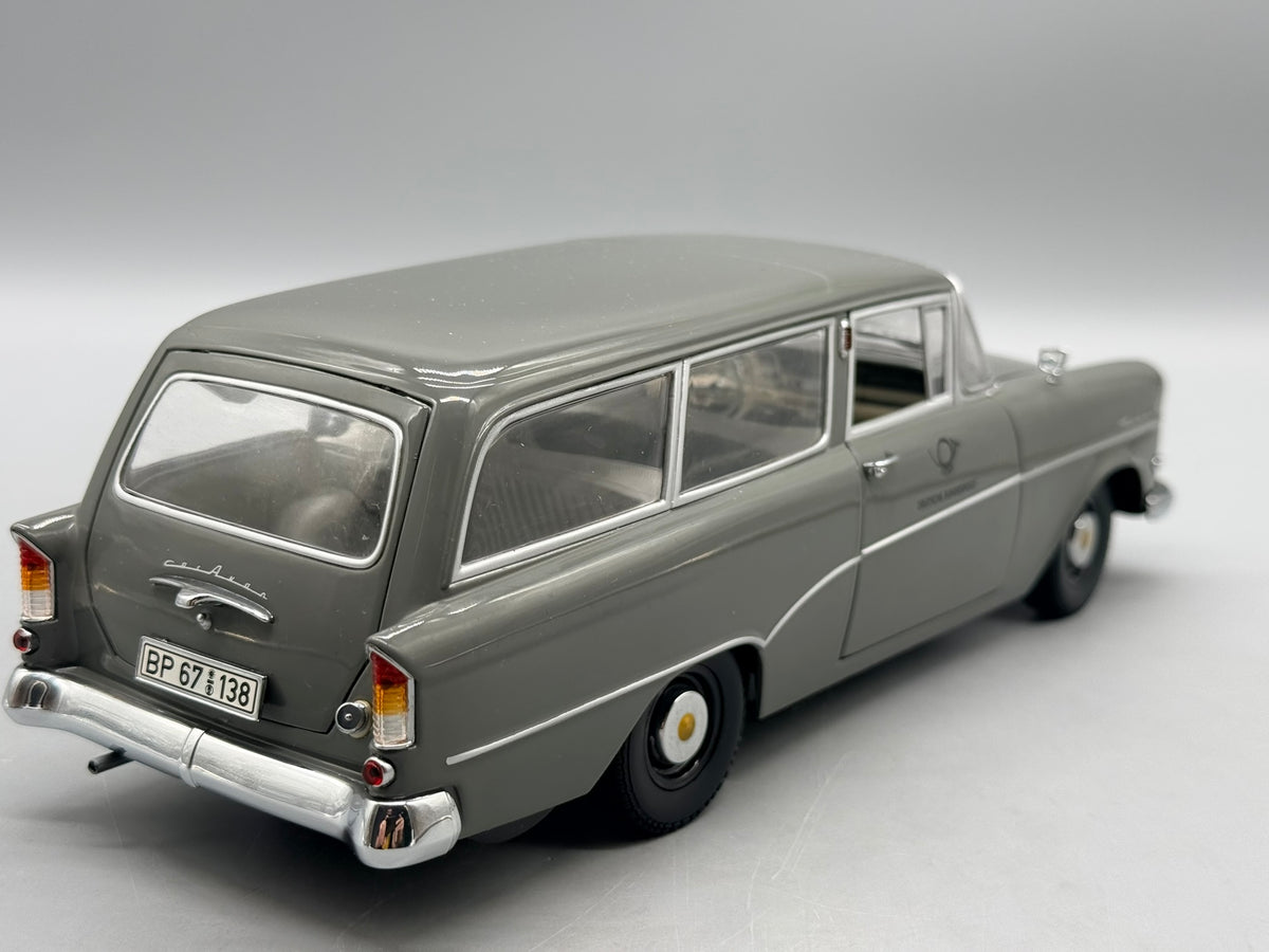 Modellautos 1:18 Minichamps Opel Rekord P1 Caravan Deutsche Bundespost mit OVP