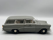 Modellautos 1:18 Minichamps Opel Rekord P1 Caravan Deutsche Bundespost mit OVP