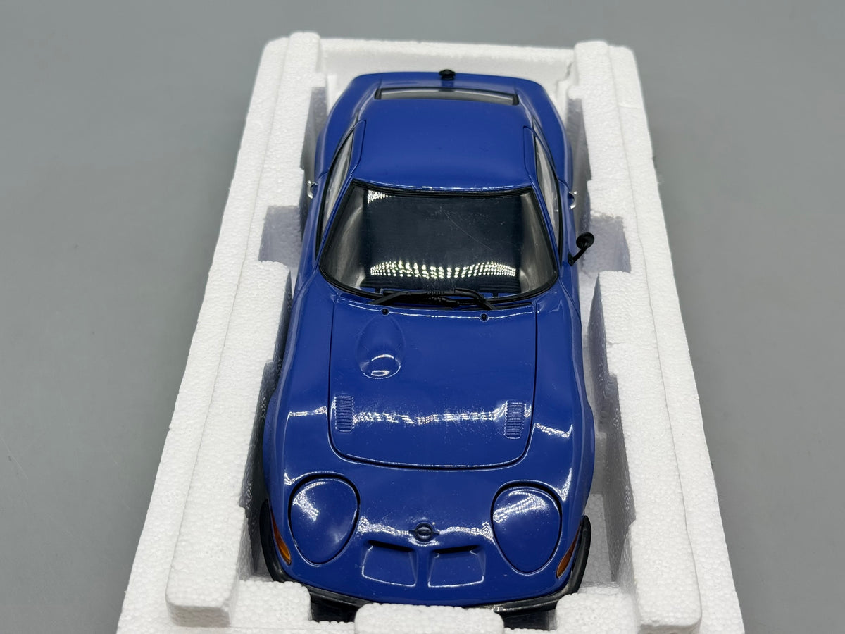 Modellautos 1:18 Minichamps Opel GT/J 1970 mit OVP