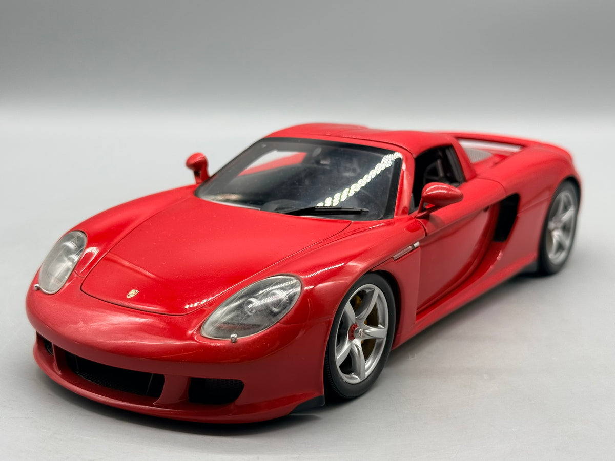 Modellautos 1:18 Minichamps Porsche Carrera GT 2004 mit OVP
