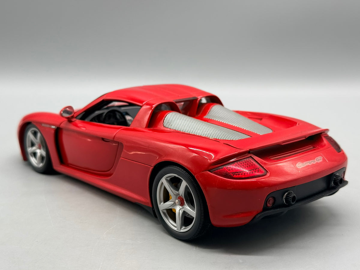 Modellautos 1:18 Minichamps Porsche Carrera GT 2004 mit OVP