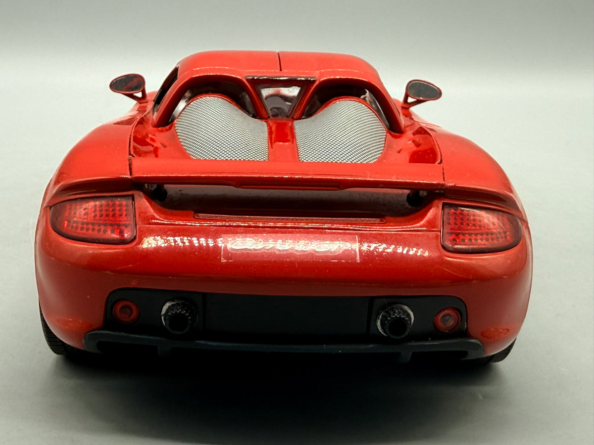 Modellautos 1:18 Minichamps Porsche Carrera GT 2004 mit OVP