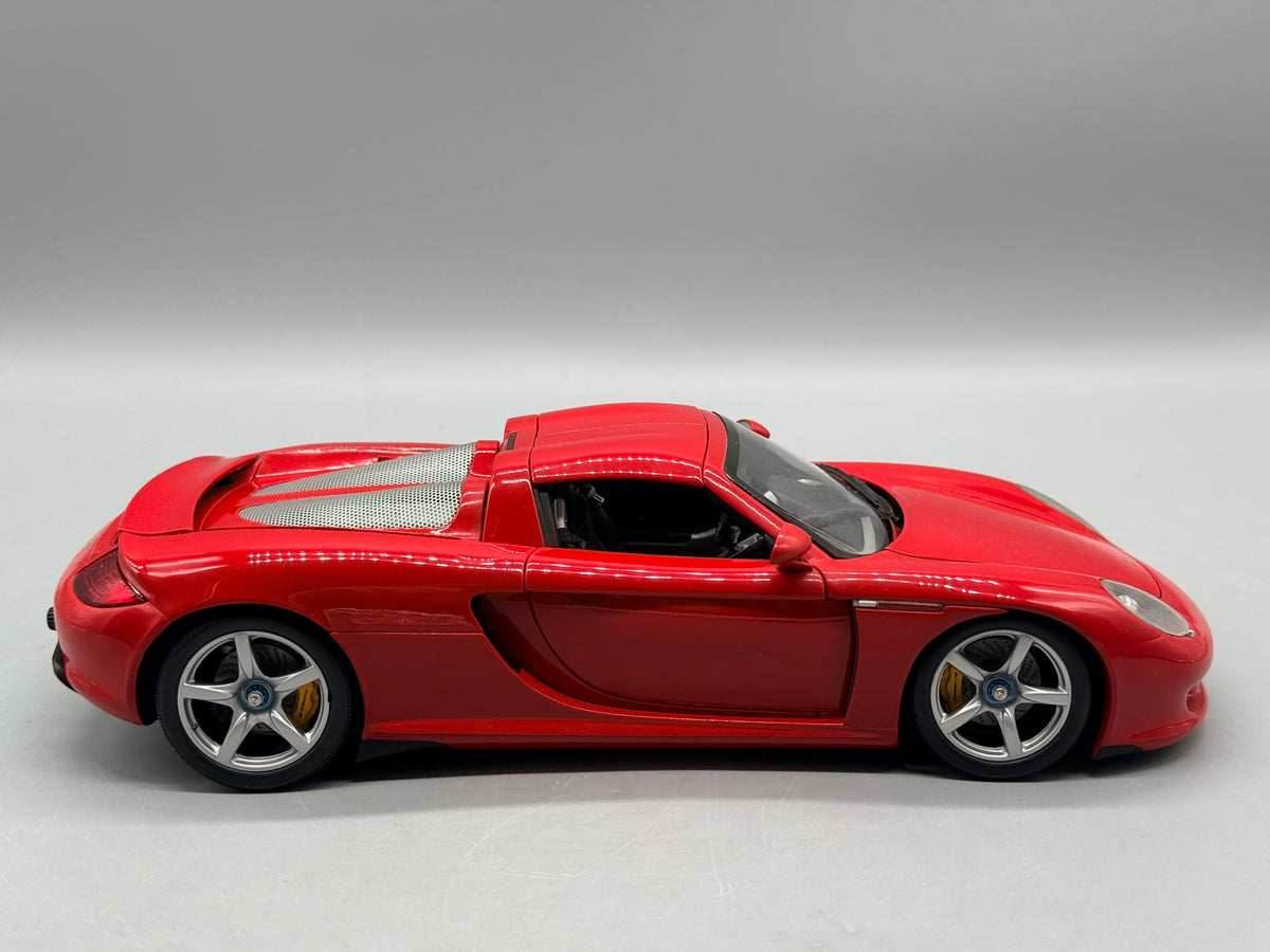 Modellautos 1:18 Minichamps Porsche Carrera GT 2004 mit OVP