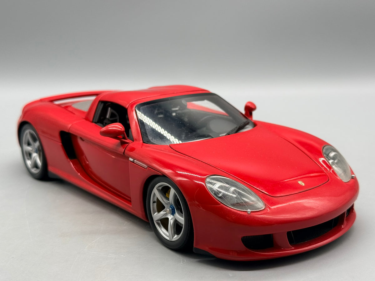 Modellautos 1:18 Minichamps Porsche Carrera GT 2004 mit OVP