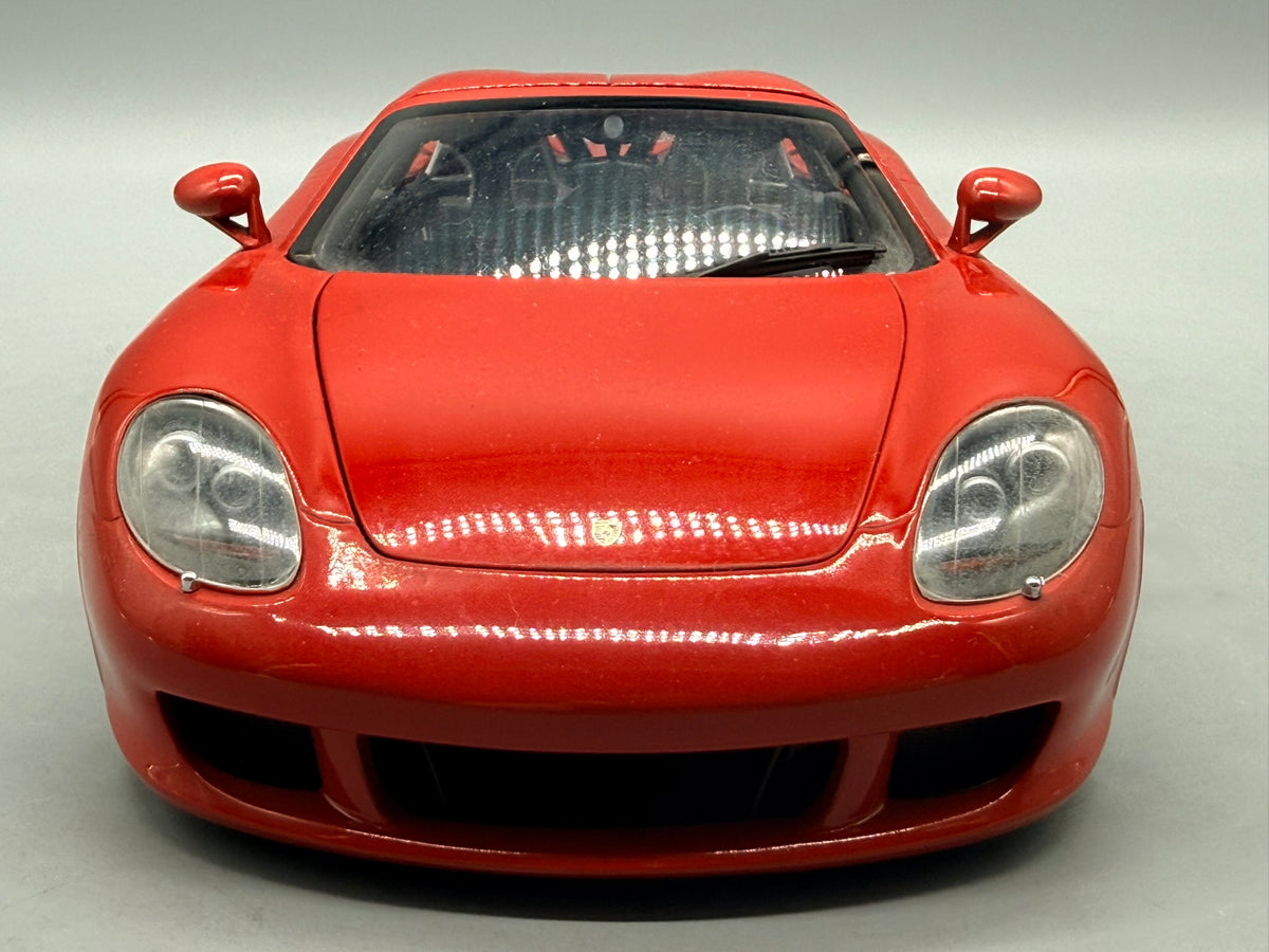 Modellautos 1:18 Minichamps Porsche Carrera GT 2004 mit OVP