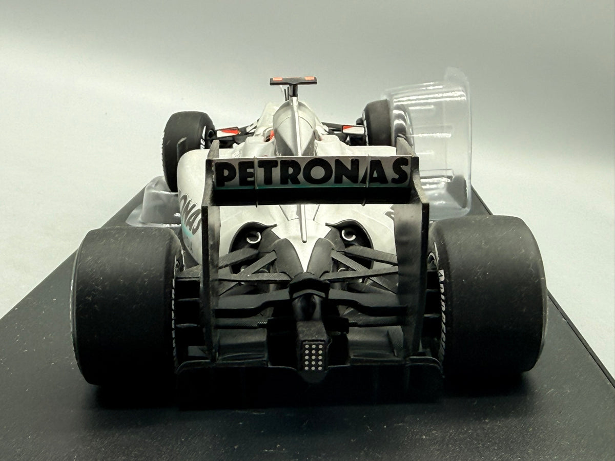 Modellautos 1:18 Minichamps Mercedes-Benz GP F1 Team MGP W01 2010 mit OVP