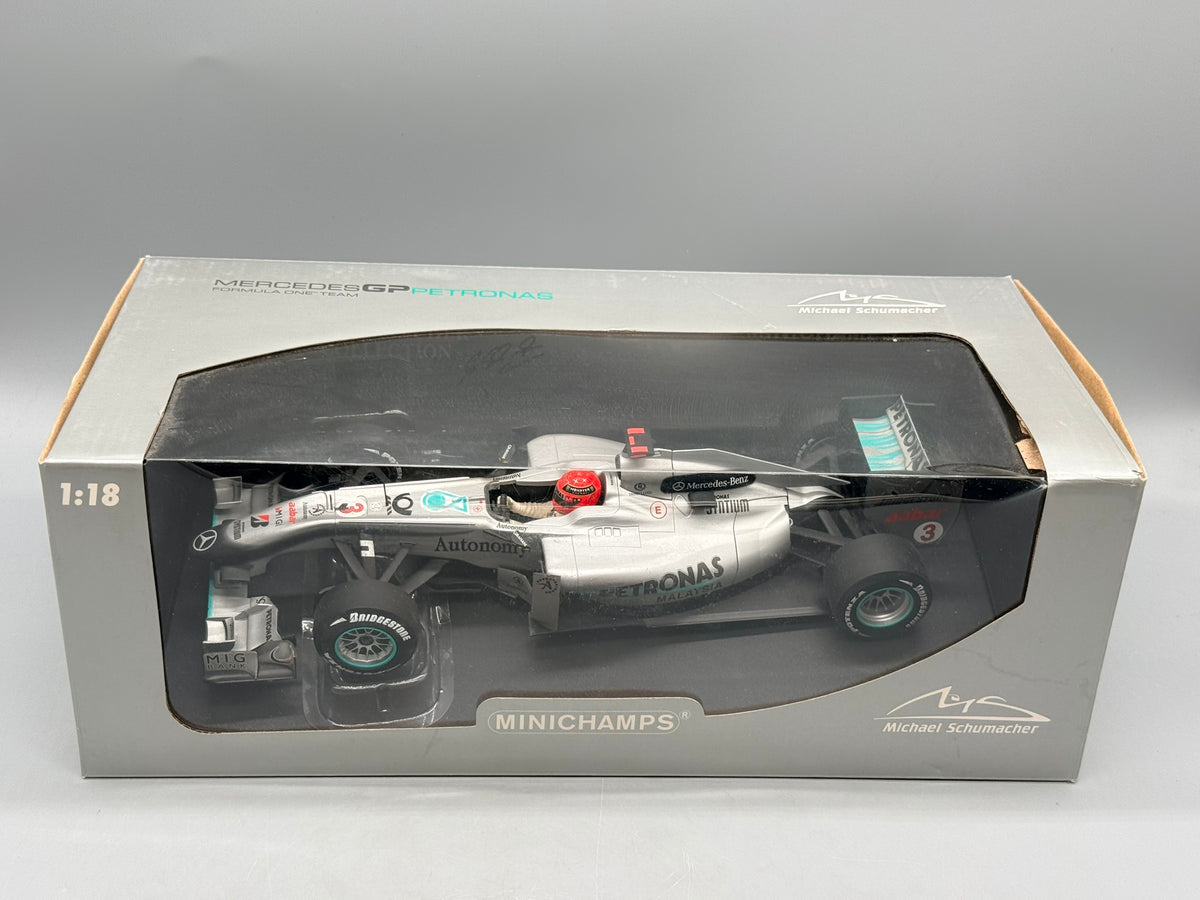 Modellautos 1:18 Minichamps Mercedes-Benz GP F1 Team MGP W01 2010 mit OVP
