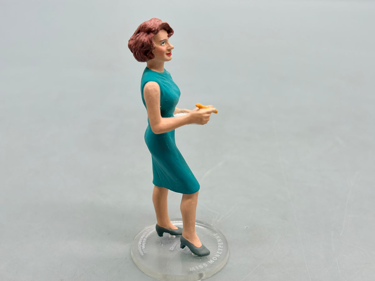 Modellfigur ca85mm Corgi James Bond 007 Miss Moneypenny mit OVP