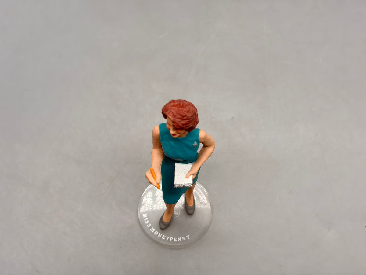 Modellfigur ca85mm Corgi James Bond 007 Miss Moneypenny mit OVP