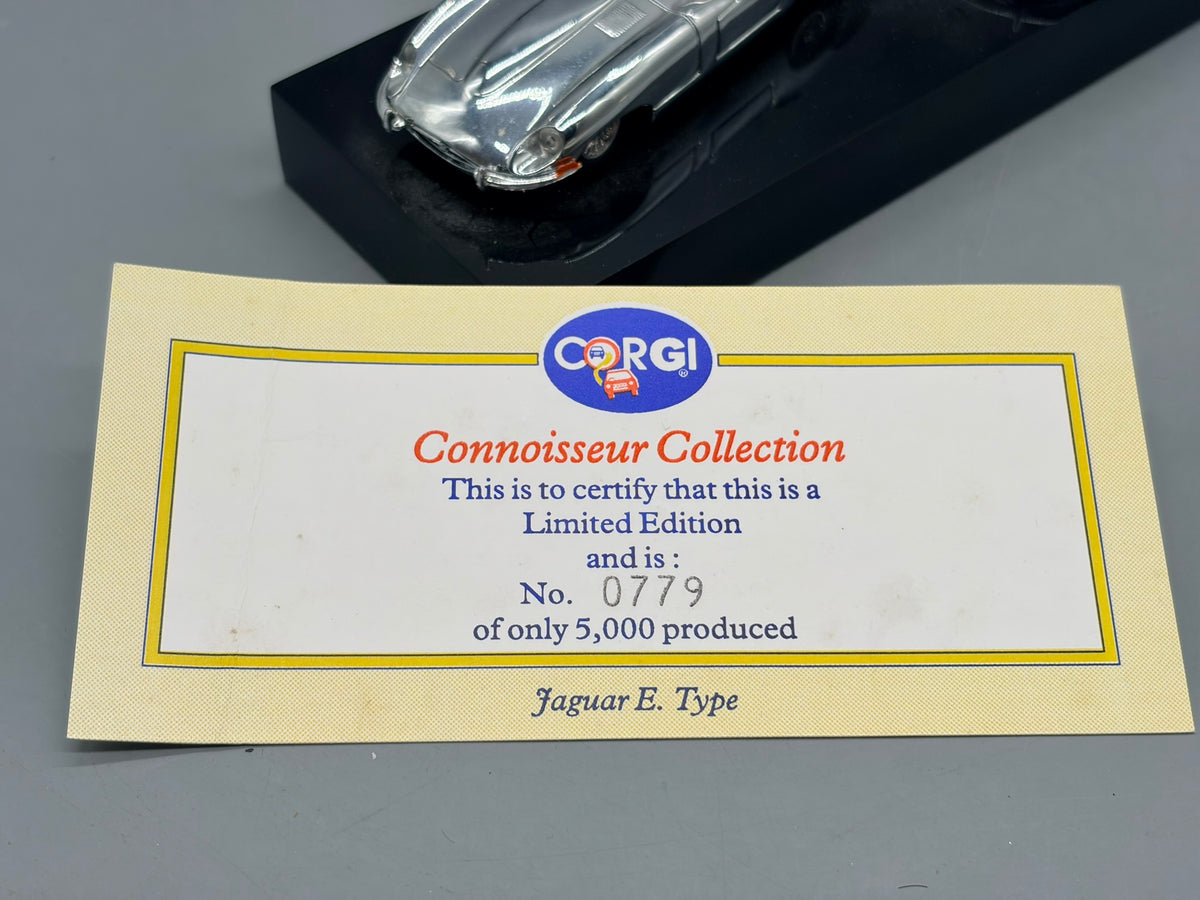 Modellautos 1:43 Corgi Jaguar E-Type Connoisseur Collection mit OVP